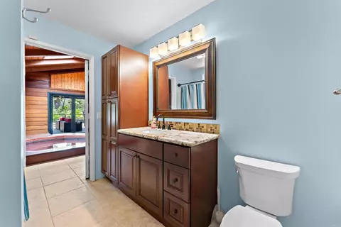 Bath - 15321 Via Molinero, Poway, CA 92064 photo 1 of 7
