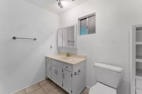 Bath - 15321 Via Molinero, Poway, CA 92064 photo 6 of 7