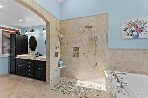 Bath - 15321 Via Molinero, Poway, CA 92064 photo 5 of 7