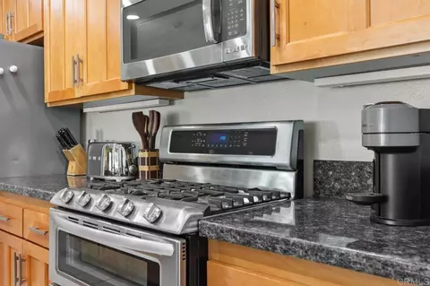 Kitchen - 2005 Countrywood Ct, Encinitas, CA 92024 photo 7 of 8