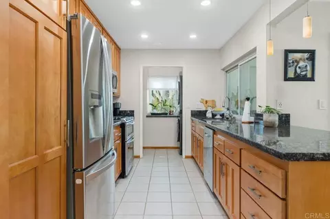 Kitchen - 2005 Countrywood Ct, Encinitas, CA 92024 photo 4 of 8