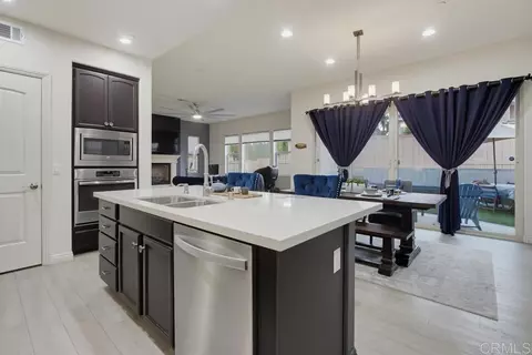 Kitchen - 1089 Primrose Ln, Encinitas, CA 92024 photo 3 of 3