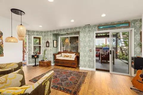 Living - 808 Palaro Dr, Encinitas, CA 92024 photo 6 of 8