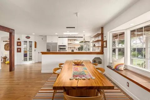 Dining - 808 Palaro Dr, Encinitas, CA 92024 photo 2 of 2