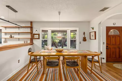 Dining - 808 Palaro Dr, Encinitas, CA 92024 photo 1 of 2