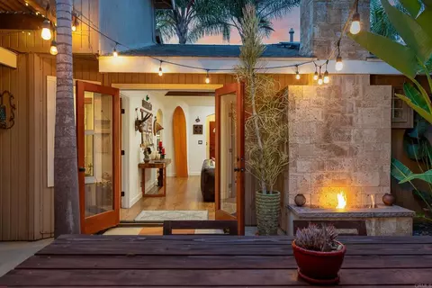 Exterior - 808 Palaro Dr, Encinitas, CA 92024 photo 3 of 23
