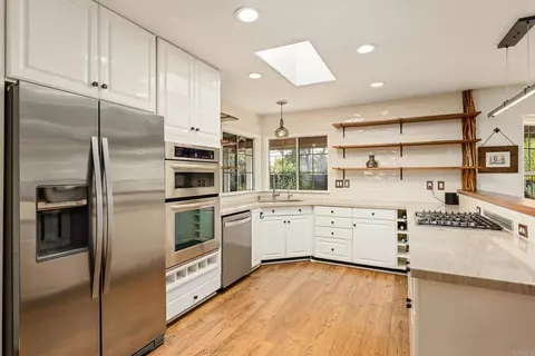 Kitchen - 808 Palaro Dr, Encinitas, CA 92024 photo 1 of 3