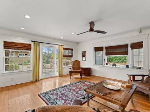 Living - 890 Passiflora Ave, Encinitas, CA 92024 photo 3 of 5