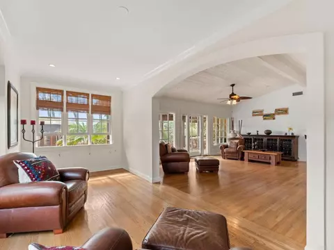 Living - 890 Passiflora Ave, Encinitas, CA 92024 photo 2 of 5