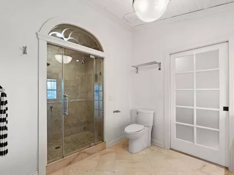 Bath - 890 Passiflora Ave, Encinitas, CA 92024 photo 5 of 7