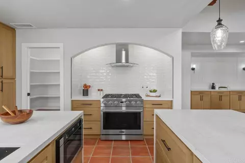 Kitchen - 2718 Via Del Robles, Fallbrook, CA 92028 photo 4 of 4