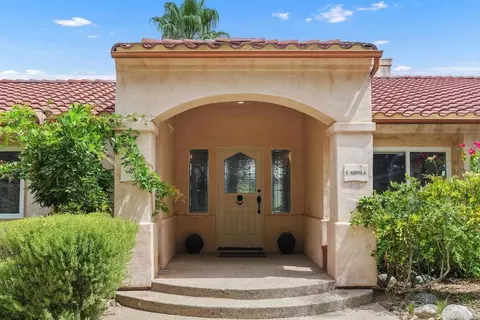 Exterior - 2718 Via Del Robles, Fallbrook, CA 92028 photo 2 of 6