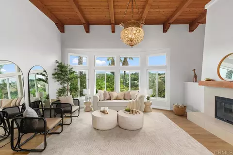 Living - 2718 Via Del Robles, Fallbrook, CA 92028 photo 1 of 5