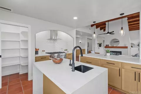 Kitchen - 2718 Via Del Robles, Fallbrook, CA 92028 photo 3 of 4