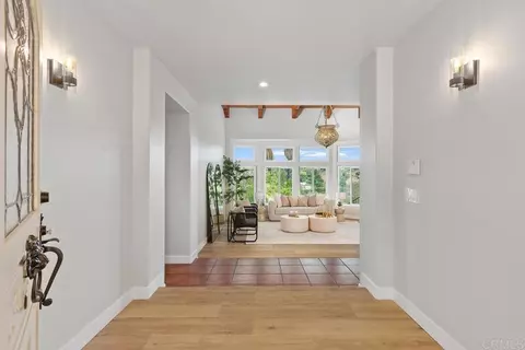 Entry Way - 2718 Via Del Robles, Fallbrook, CA 92028 photo 1 of 1
