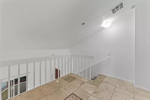 Entry Way - 390 E Madison Ave #H, El Cajon, CA 92020 photo 3 of 4