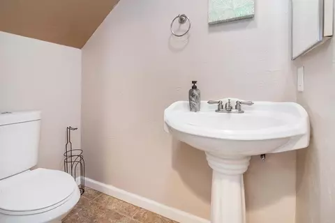 Bath - 23945 Nectar Way, Ramona, CA 92065 photo 1 of 4