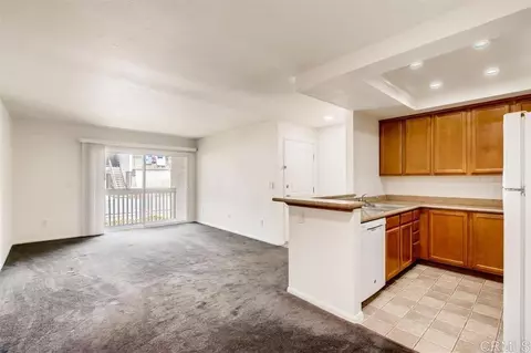 Living - 432 Edgehill Ln #156, Oceanside, CA 92054 photo 1 of 2