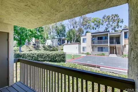 Exterior - 432 Edgehill Ln #156, Oceanside, CA 92054 photo 1 of 4