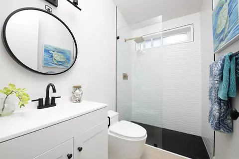 Bath - 6503 Friendly, Carlsbad, CA 92011 photo 3 of 3