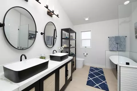 Bath - 6503 Friendly, Carlsbad, CA 92011 photo 1 of 3