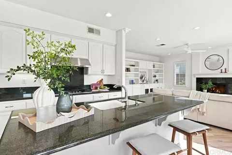 Kitchen - 1023 Turnstone Rd, Carlsbad, CA 92011 photo 2 of 6