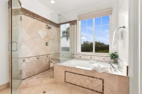 Bath - 1023 Turnstone Rd, Carlsbad, CA 92011 photo 4 of 7
