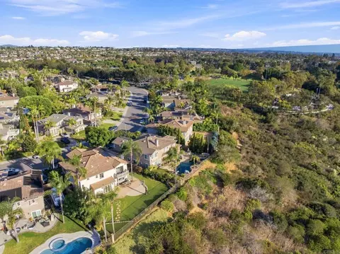 View/Area - 1023 Turnstone Rd, Carlsbad, CA 92011 photo 5 of 12