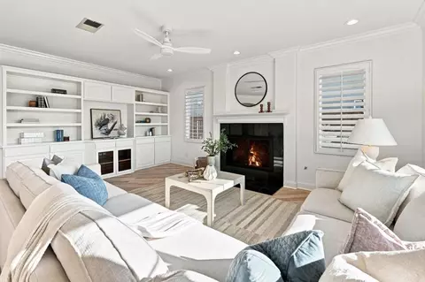 Living - 1023 Turnstone Rd, Carlsbad, CA 92011 photo 5 of 8