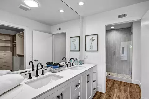 Bath - 17742 Villamoura Dr, Poway, CA 92064 photo 2 of 2