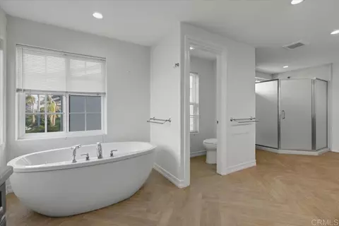 Bath - 6468 Franciscan Rd, Carlsbad, CA 92011 photo 1 of 2