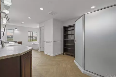 Bath - 6468 Franciscan Rd, Carlsbad, CA 92011 photo 2 of 2