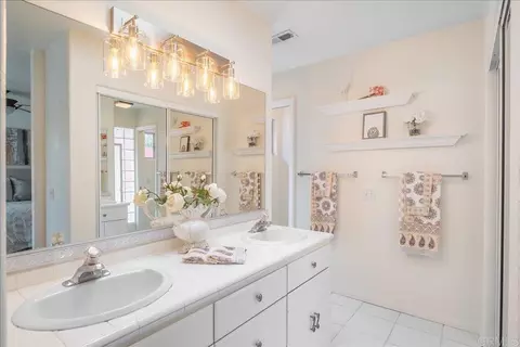 Bath - 25771 Caryn Ct, Ramona, CA 92065 photo 2 of 3
