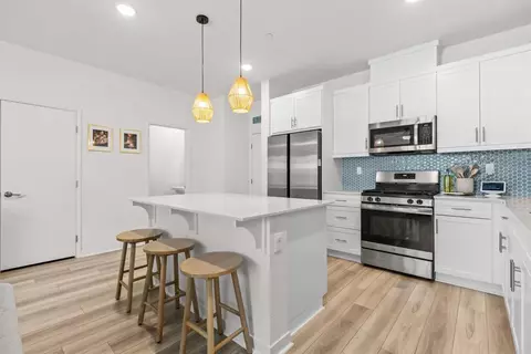 Kitchen - 311 Satsuma Trl, Fallbrook, CA 92028 photo 2 of 6