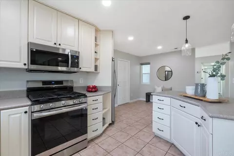 Kitchen - 1965 Comanche St, Oceanside, CA 92056 photo 5 of 5