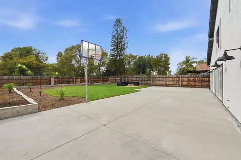 Exterior - 1416 Eastview Ct, Oceanside, CA 92056 photo 9 of 11