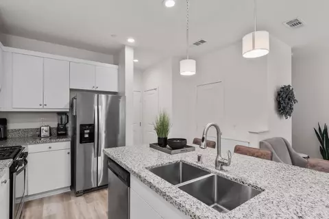 Kitchen - 4136 Sitio Flor, Oceanside, CA 92057 photo 2 of 4