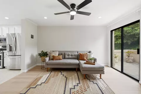 2740 Ariane Dr #160, San Diego, CA 92117