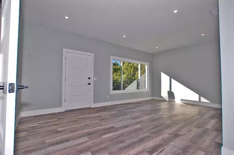 Living - 880 Stevens Ave, Solana Beach, CA 92075 photo 1 of 4