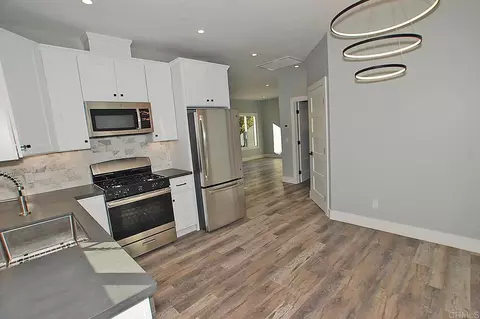Entry Way - 880 Stevens Ave, Solana Beach, CA 92075 photo 1 of 1