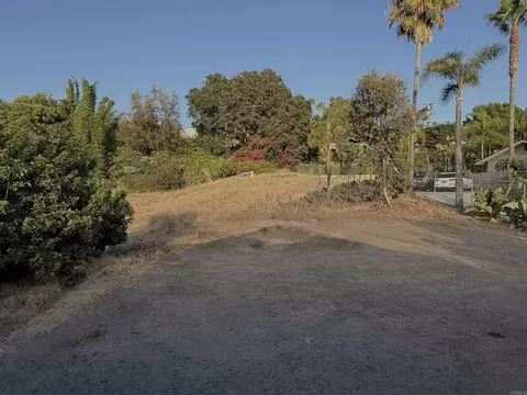 Exterior - 880 Stevens Ave, Solana Beach, CA 92075 photo 9 of 14