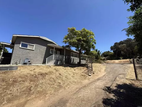 Exterior - 880 Stevens Ave, Solana Beach, CA 92075 photo 5 of 14
