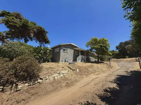 Exterior - 880 Stevens Ave, Solana Beach, CA 92075 photo 4 of 14