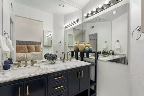 Bath - 1721 Corte Viejo, Oceanside, CA 92056 photo 1 of 3