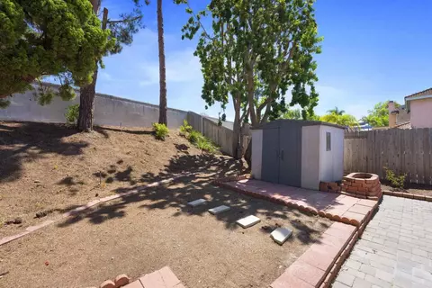 Exterior - 1721 Corte Viejo, Oceanside, CA 92056 photo 5 of 6