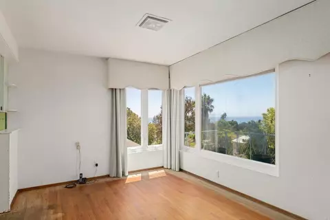 Bedroom - 5825 Folsom Dr, La Jolla, CA 92037 photo 1 of 6