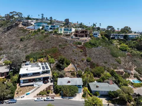 View/Area - 5825 Folsom Dr, La Jolla, CA 92037 photo 2 of 8