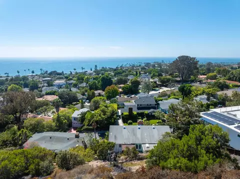 View/Area - 5825 Folsom Dr, La Jolla, CA 92037 photo 5 of 8