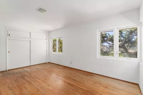 Bedroom - 5825 Folsom Dr, La Jolla, CA 92037 photo 3 of 6
