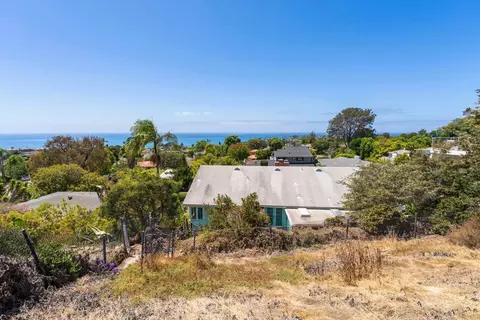 View/Area - 5825 Folsom Dr, La Jolla, CA 92037 photo 7 of 8